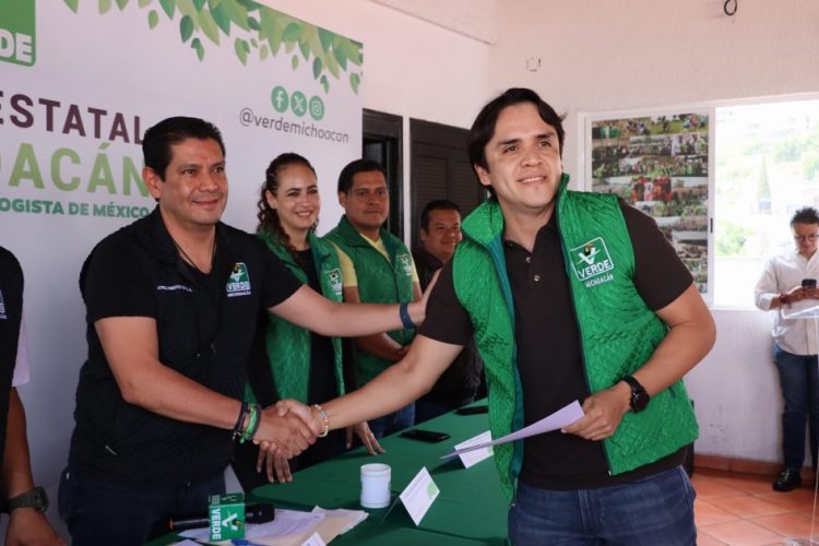 Presenta el Pollo VEM a sus nuevos perfiles políticos en Michoacán