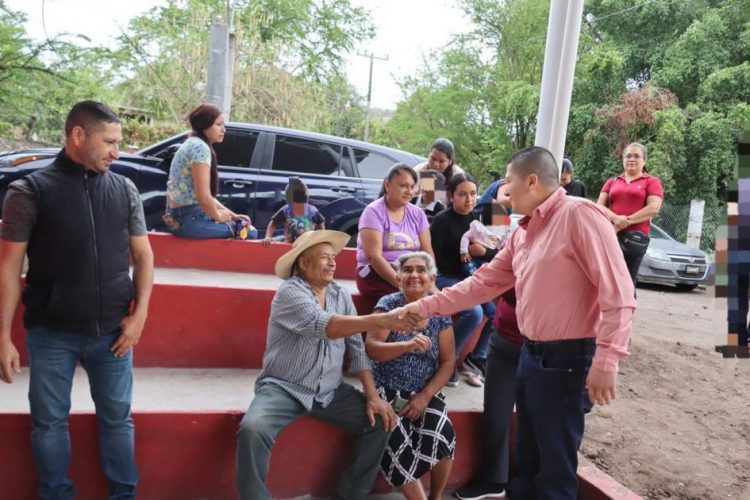 Mantiene cercanía Vicente Gómez con población del Distrito XIX