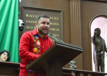 Propone Reyes Galindo reducción de regidores en municipios de Michoacán