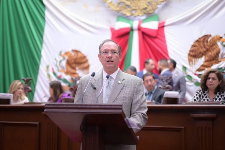 David Martínez propone reformas al Código Civil para dar certeza jurídica a la compra-venta de inmuebles