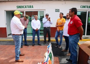 Gobierno de Zacapu, entrega apoyos a trabajadores del campo, sembrando futuro en comunidad