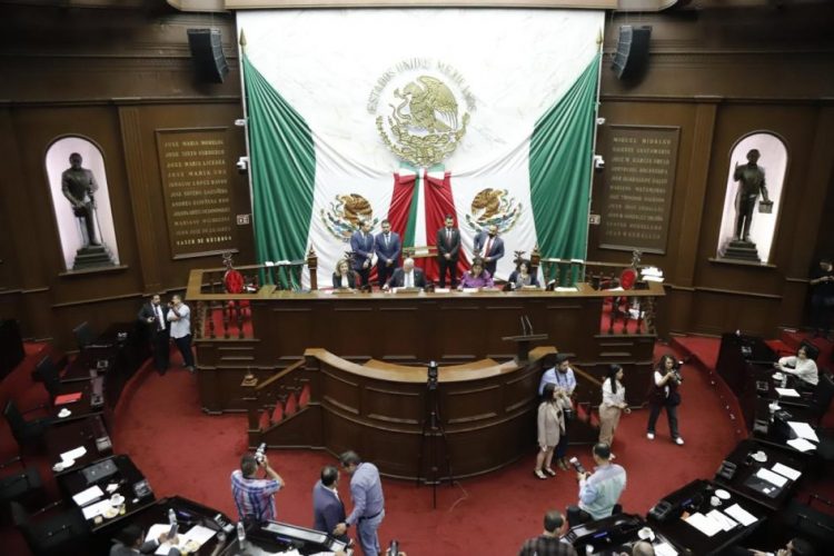 Busca 76 Legislatura reducir circulación de camiones de carga con doble remolque o semirremolque en carreteras