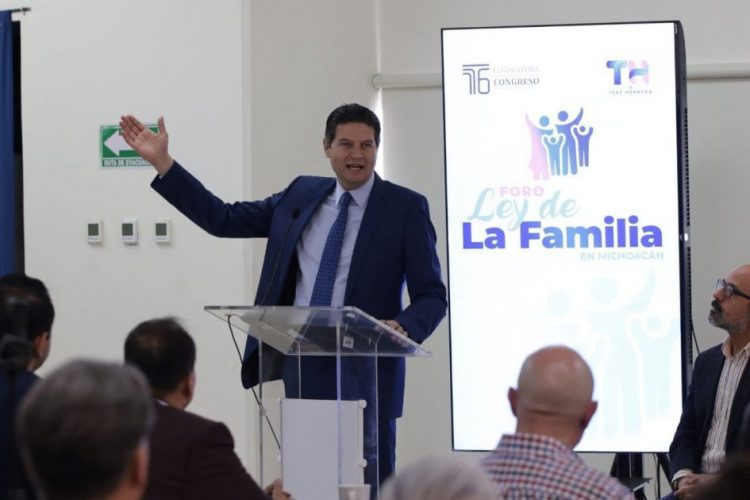 Familia, núcleo principal del desarrollo de la sociedad: Alfonso Martínez