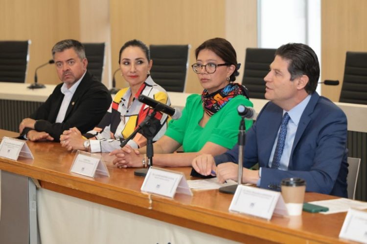 Alfonso Martínez refrenda apoyo y solidaridad a migrantes