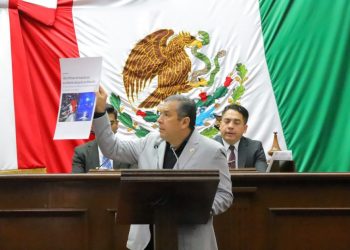 Juan Carlos Barragán presenta reforma para establecer como requisito la licencia de conducir para la compra de vehículos