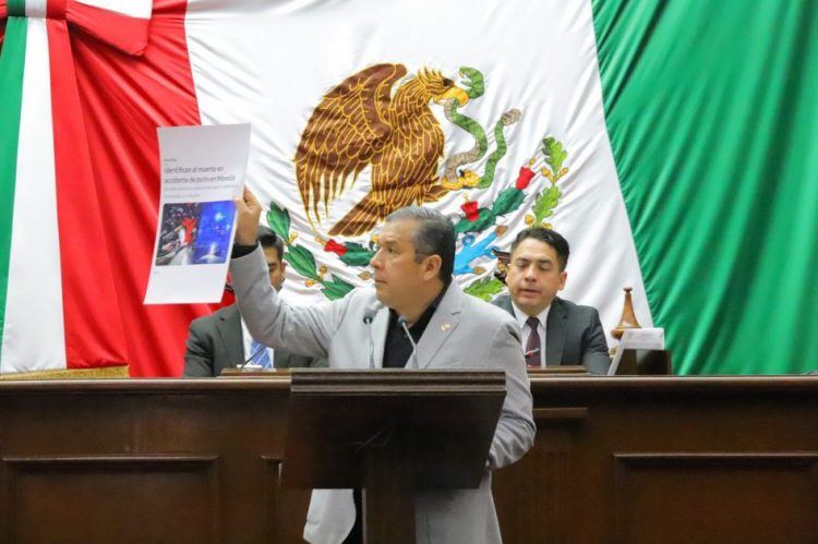 Juan Carlos Barragán presenta reforma para establecer como requisito la licencia de conducir para la compra de vehículos