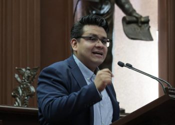 Toño Carreño presenta iniciativa para visibilizar enfermedades autoinmunes