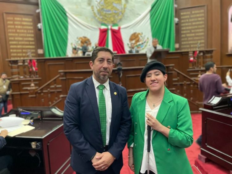 Impulsa Abraham Espinoza iniciativa para el reconocimiento y la inclusión de personas con discapacidad visual en Michoacán