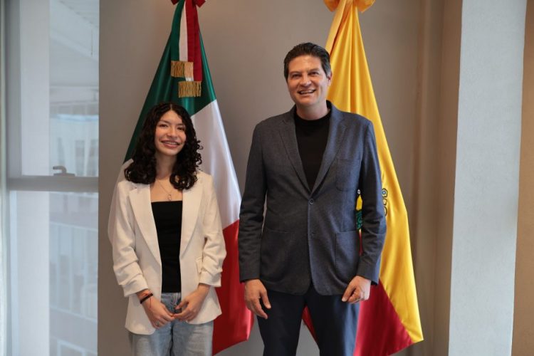 Apoya Alfonso Martínez a estudiante moreliana que viajará a la NASA