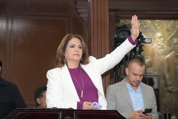 A parlamento abierto la alternancia de género: Fabiola Alanís