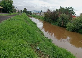 Están monitoreados los niveles de agua en drenes y canales de Morelia ante fuertes lluvias continuas: Adolfo Torres