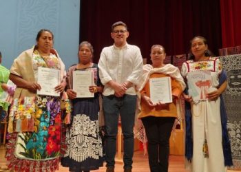 Artesanas michoacanas con sus “Manos Mágicas” ganan el Concurso Nacional de Textiles y Rebozo