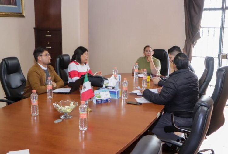 Refrenda Alma Mireya González su compromiso con la transparencia y la rendición de cuentas