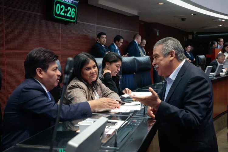 Con nueva Ley trámites serán más simples y estarán libres de corrupción: Morón