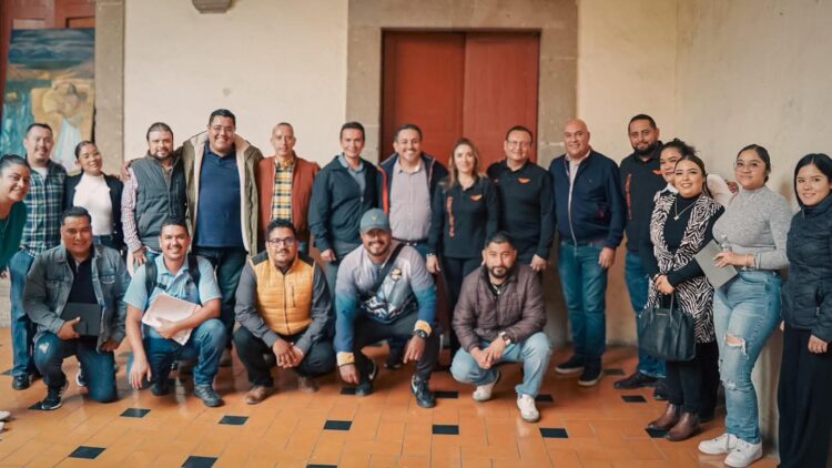 Víctor Manríquez intensifica trabajo en territorio de la Fuerza Naranja en Michoacán