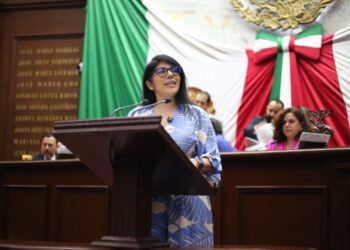 Presenta Vanhe Caratachea iniciativa por la justicia ambiental en Michoacán
