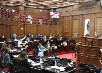 Legisladores fortalecen atribuciones de la Comisión de Derechos Humanos