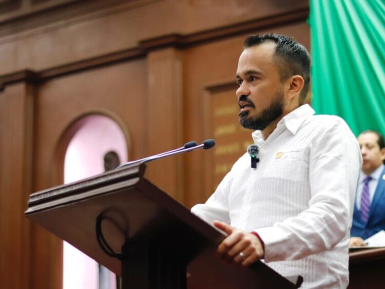 La electromovilidad llegó para quedarse, pero debe ser segura para todos: Hugo Rangel