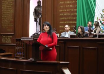 Garantizar intérpretes de señas en todas las oficinas públicas, propone Vanhe Caratachea