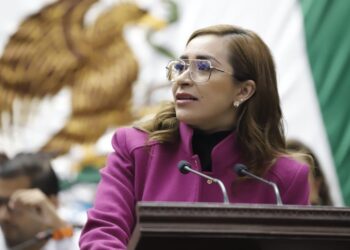 Grecia Aguilar presenta iniciativa para garantizar flexibilidad laboral y fomentar la crianza activa