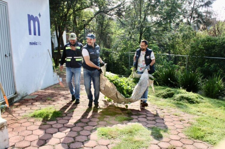 En colonia Cayetano Andrade, encabeza Yankel Benítez jornada de limpieza