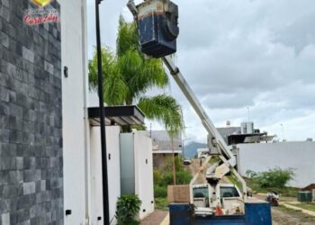 Humberto Jiménez mejora la red del alumbrado público para iluminar Los Reyes