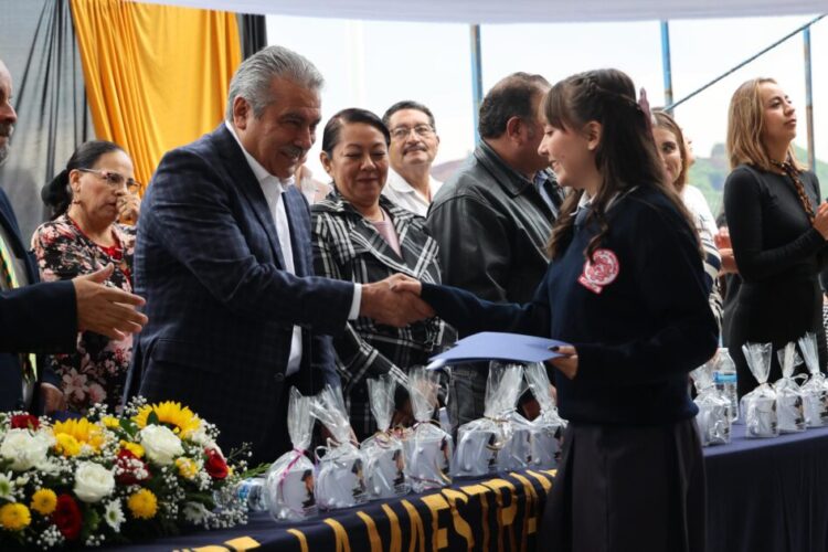 Jóvenes estudiantes comandarán la transformación de Michoacán: Morón