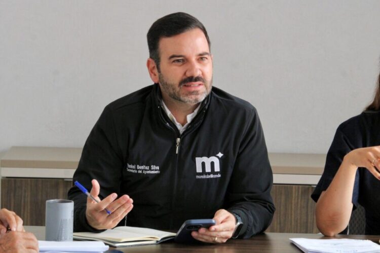 Yankel Benítez revisa avances de obras con vecinos de Ríos Mexicanos