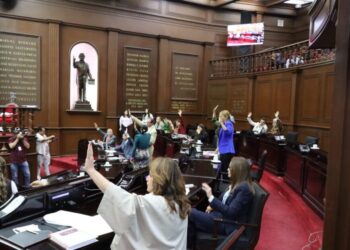 FGE recibirá Condecoración “Suprema Junta Nacional Americana”, 2025: 76 Legislatura