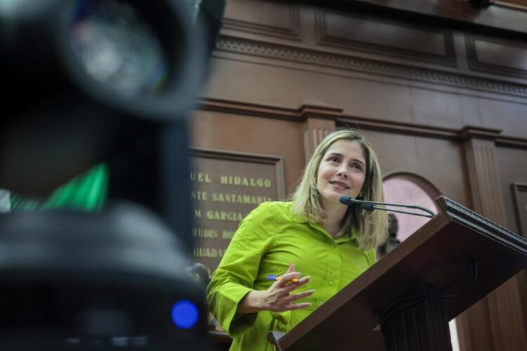 Propone Brissa Arroyo proceso para contrato laboral con respeto a los derechos humanos, no discriminatorio