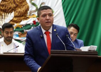 Busca Vicente Gómez tipificar como delito terapias de conversión