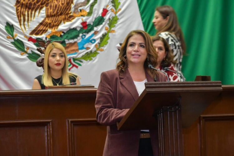 Llama Fabiola Alanís a erradicar la misoginia en la política