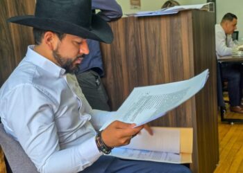 Anuncia Humberto Jiménez estacionamiento para vecinos de la Emiliano Zapata