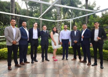 Octavio Ocampo reconoce labor de abogadas y abogados en Uruapan