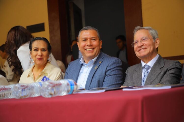 Celebra Juan Carlos Barragán el centenario de la Escuela David G. Berlanga, La Tipo