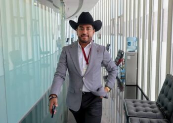 Humberto Jiménez gestiona recursos en el Senado y ante dependencias federales para obras en Los Reyes