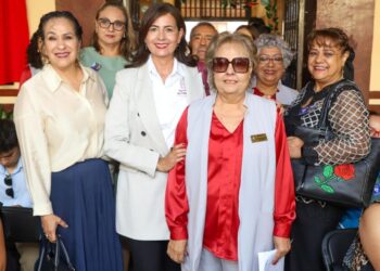 Celebra Gabriela Molina los 100 años de la primaria “David G. Berlanga”