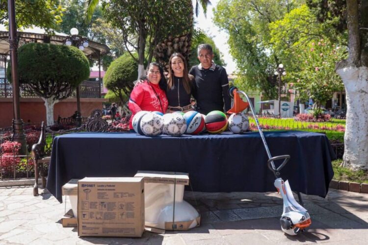 La educación en Zacapu se transforma, Mónica Valdez entrega apoyos a 12 instituciones