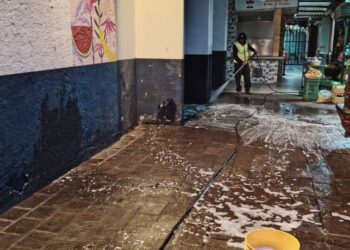 Gobierno de Morelia realiza acciones de limpieza profunda en Mercado Revolución