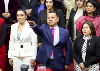 Designa 76 Legislatura a Carlos Torres Piña como Fiscal General del Estado