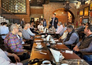 Se reúne Alfonso Martínez con empresarios de Zamora