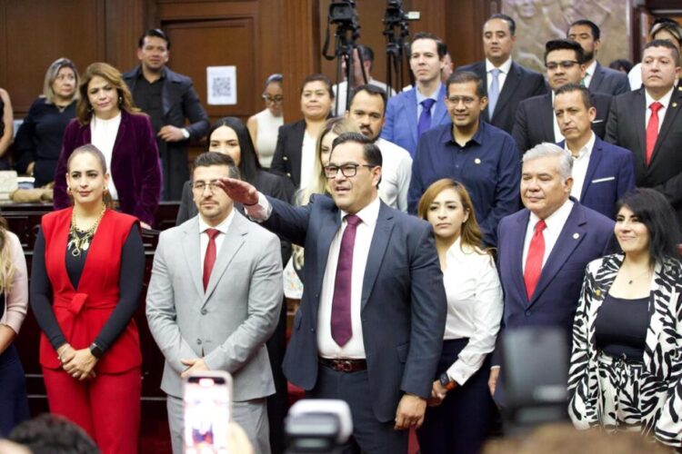 Legisladores nombran a Víctor Manuel Serrato como titular de la CEEAV