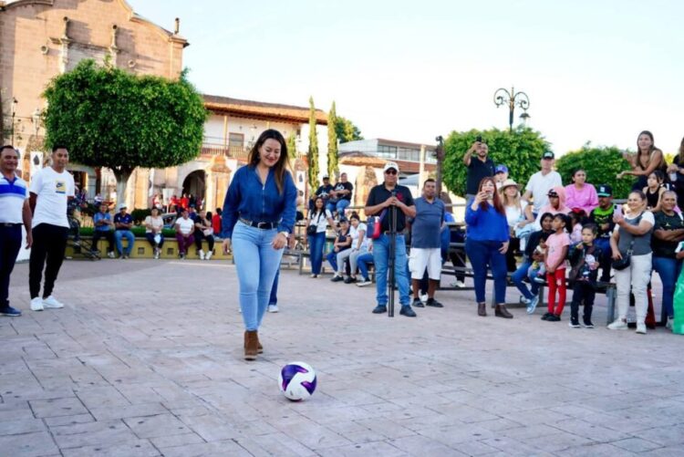 Con Mónica Valdez Pulido, el deporte femenil se fortalece en Zacapu