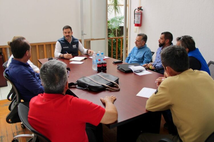 Yankel Benítez fortalece comunicación con vecinas y vecinos de Fresnos y Las Arboledas