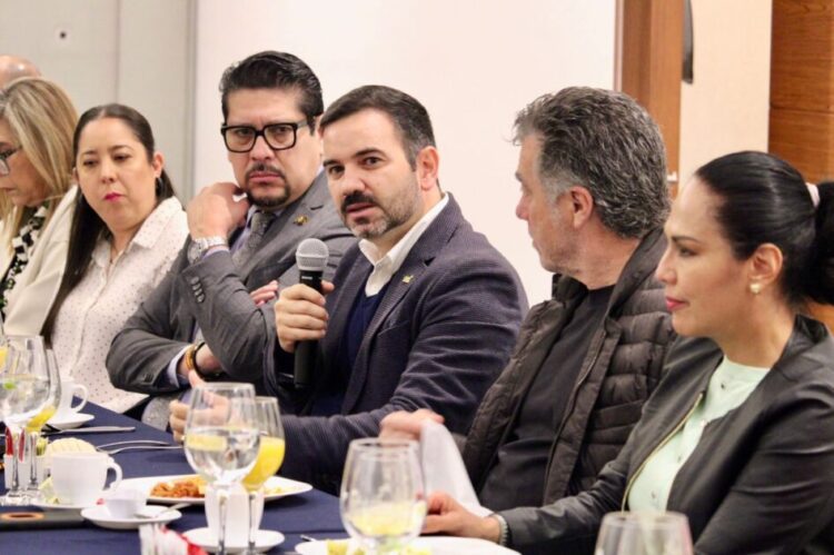 Yankel Benítez refrenda respaldo del Ayuntamiento al sector hotelero