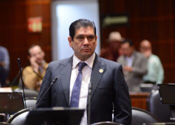 Presenta diputado Ernesto Núñez iniciativa para sancionar la falsa atribución de paternidad