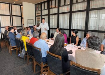 Expone Alfonso Martínez atractivos turísticos y de inversión a empresarios y legisladores de Chicago