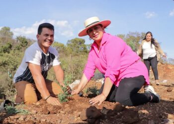 Hoy la presidenta municipal de Quiroga, Alma Mireya González Sánchez rinde su Primer Informe de Gobierno