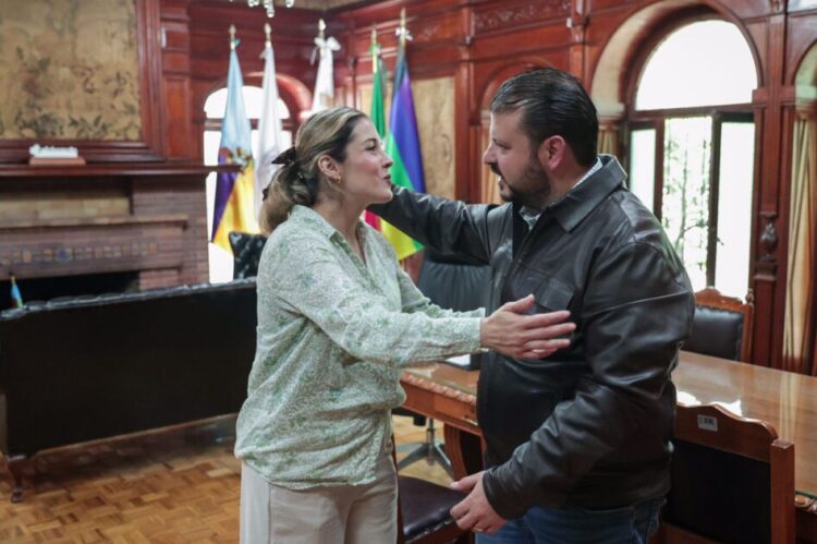 Se reúne Brissa Arroyo con Secretario de Gobierno, Raúl Zepeda