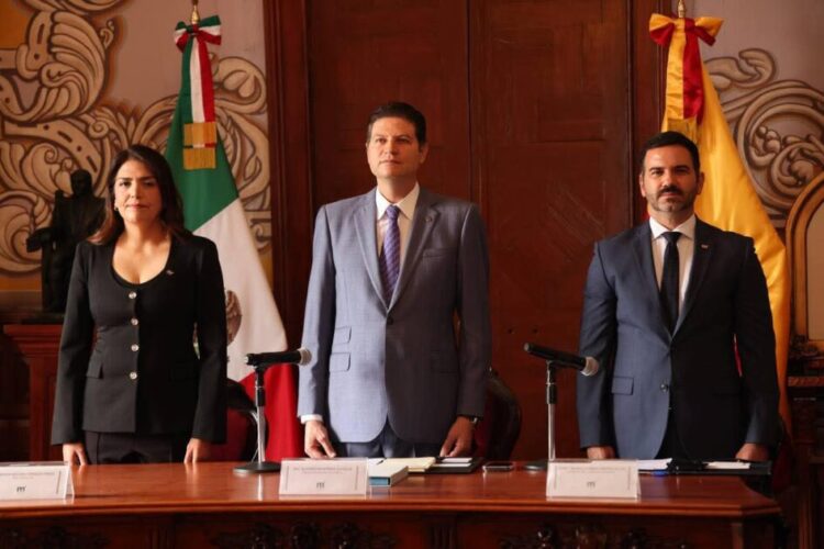 Entrega Alfonso Martínez su Primer Informe de Gobierno